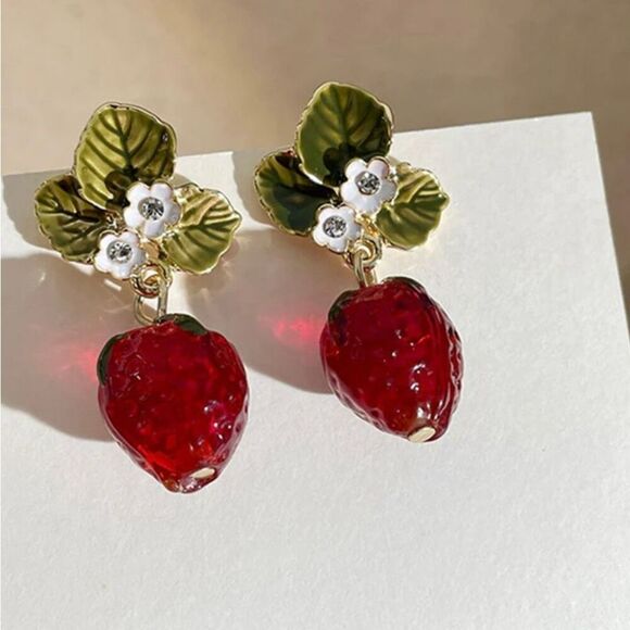 Strawberry Drop Dangle Earrings Womens Casual Rhinestone Retro Jewelry New - Picture 2 of 4